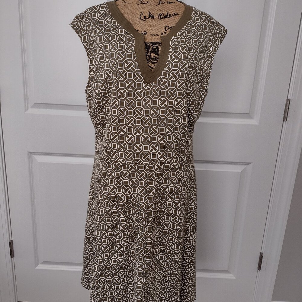 Women's New York & Company Dress Olive Green &White Cute Size XL Geometric. New
